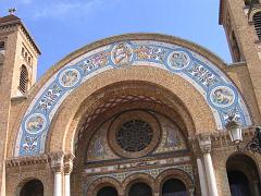 VOYAGE ORAN SEPTEMBRE 2006 85 12 sept. 06 - aprem - CATHEDRALE DEVENUE BIBLIOTHEQUE